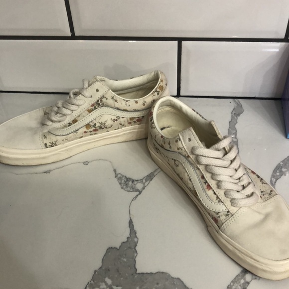 Vans Floral Lace Up Shoes - Picture 6 of 7